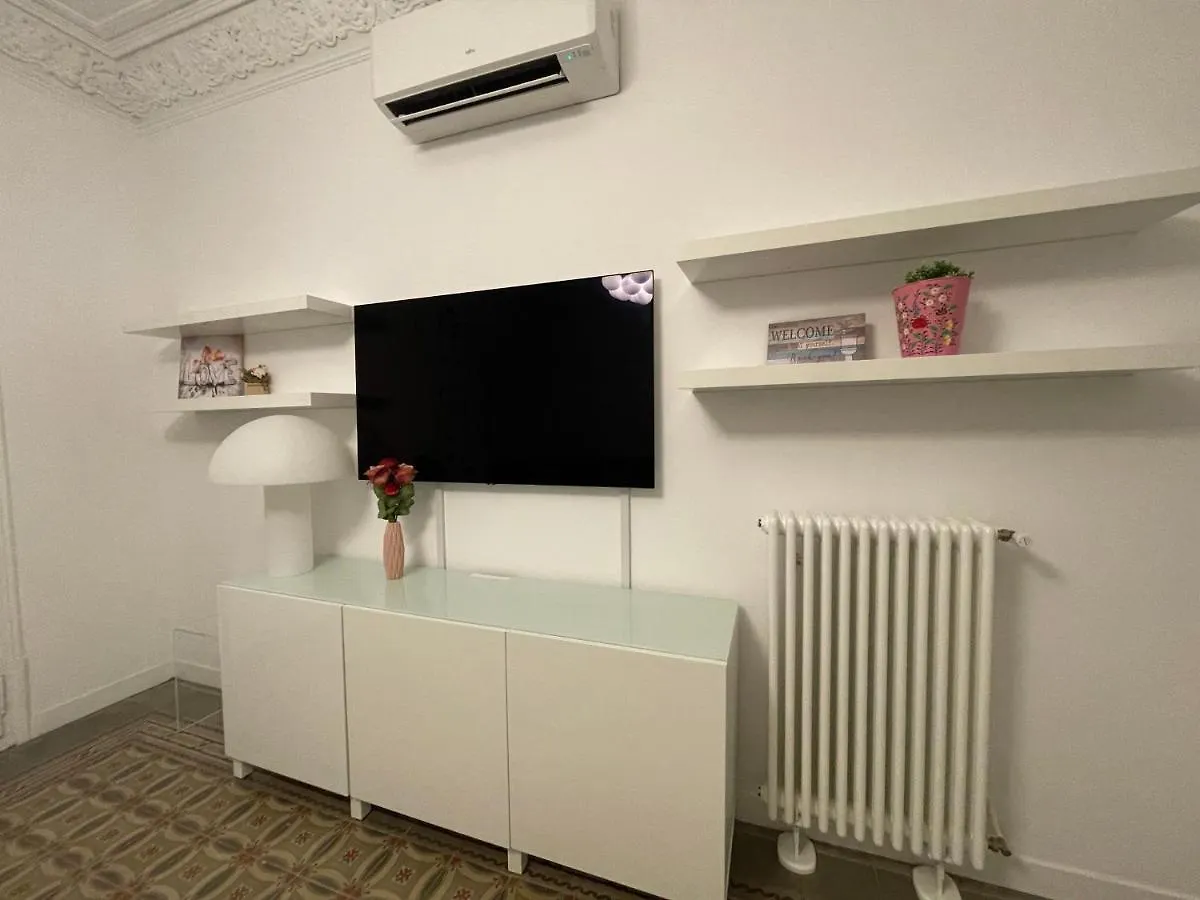 Hostel Bcn Centric Rooms Barcelona Spain