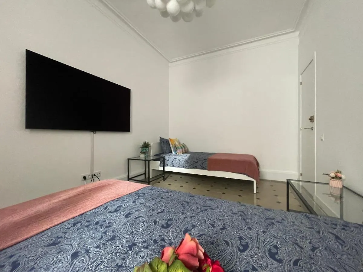 Bcn Centric Rooms Barcelona Hostel