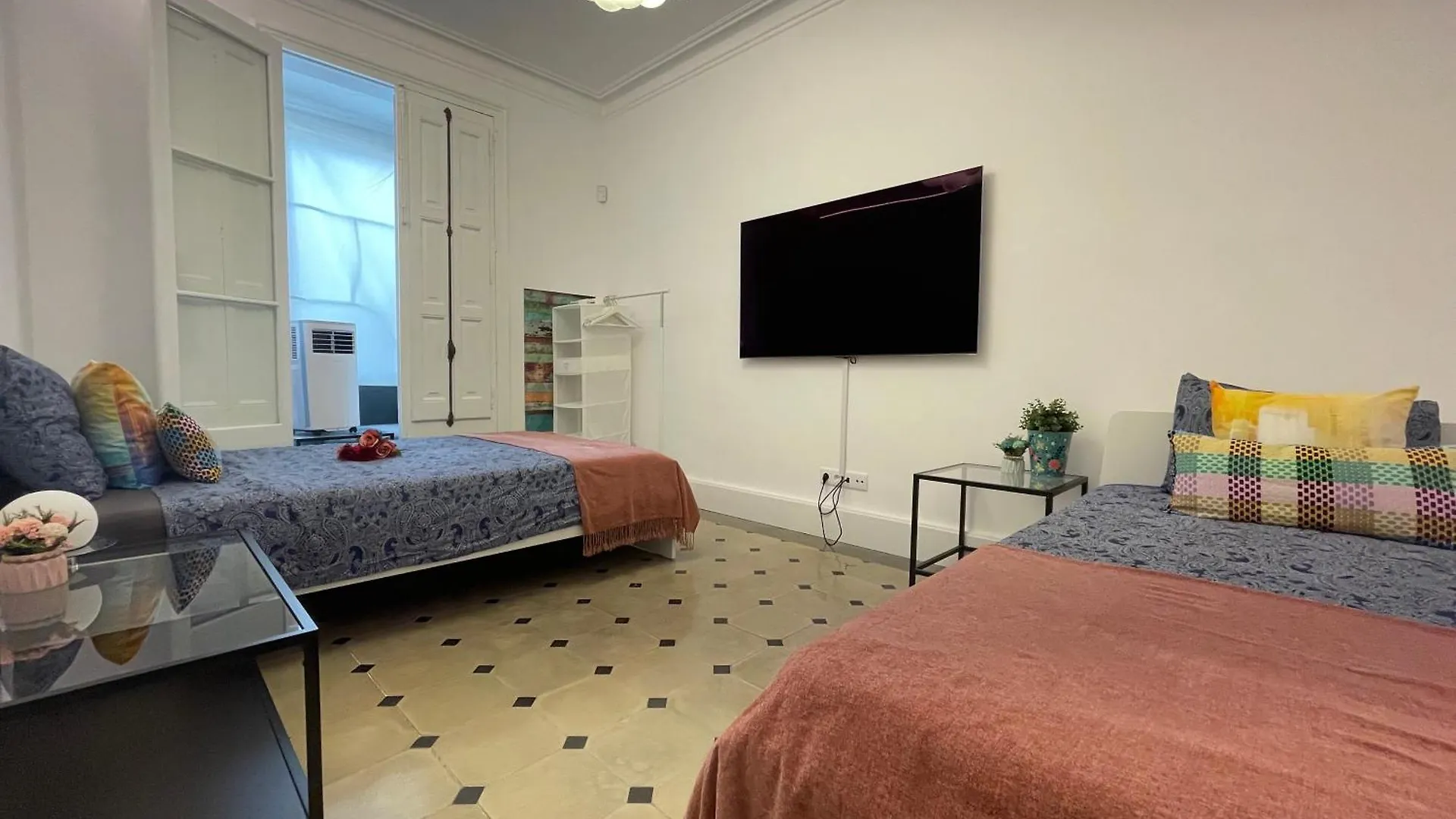 Bcn Centric Rooms Barcelona Spain